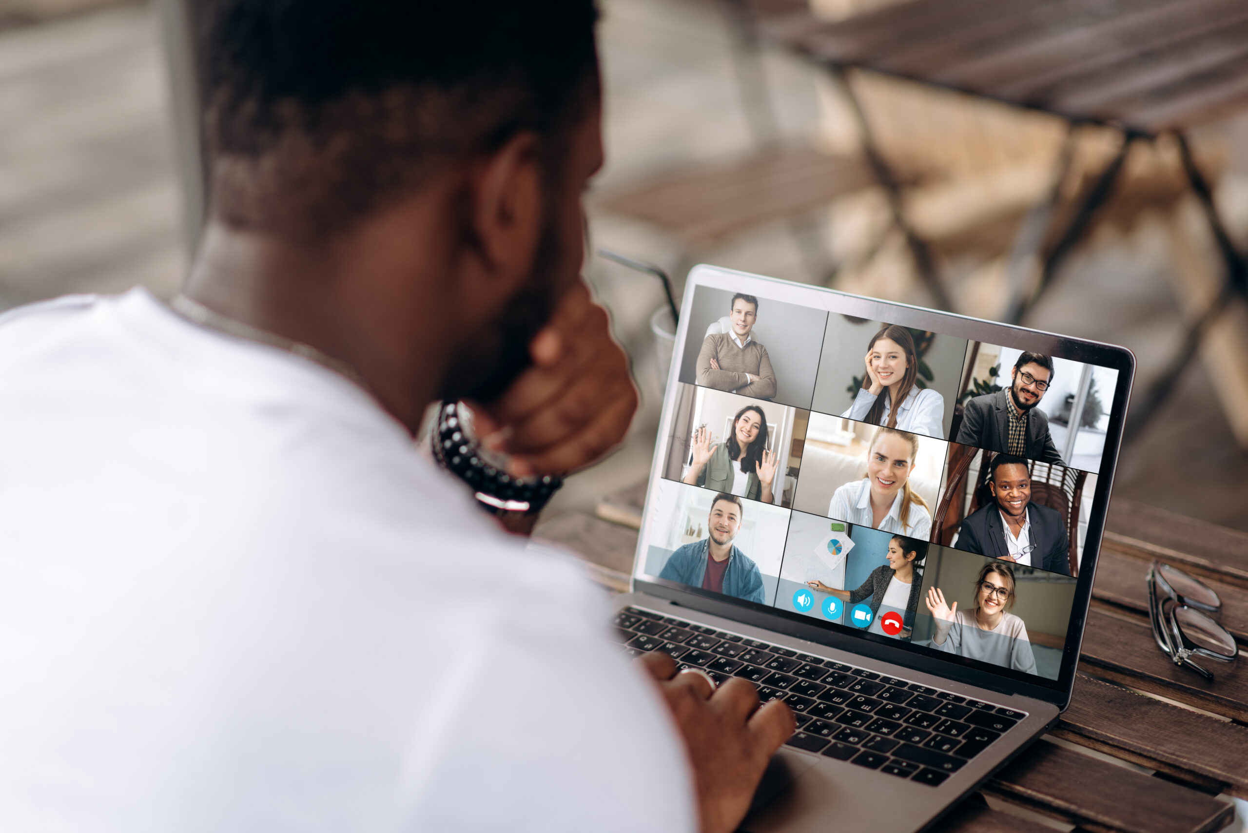 A laptop showing online peer support groups